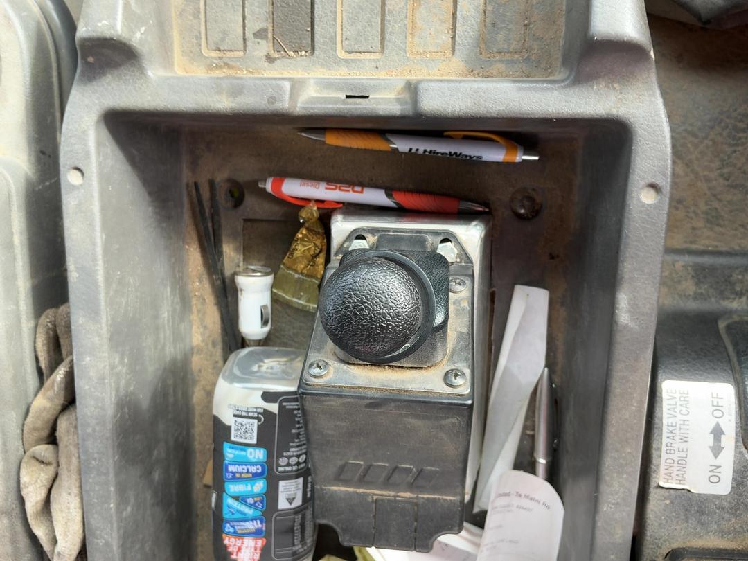 Photo '17' of Nissan CG400 CG400 Tipper