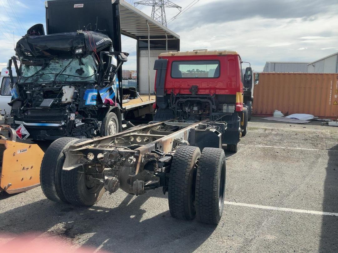 Photo '3' of Nissan Diesel PK220 Cab Chassis