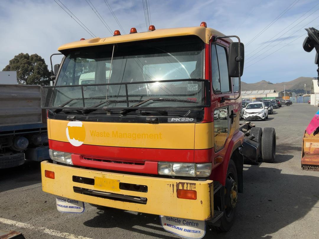 Photo '6' of Nissan Diesel PK220 Cab Chassis