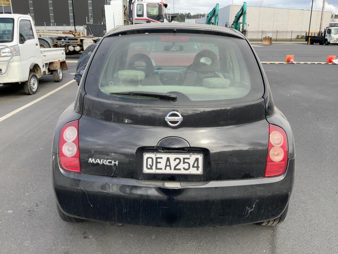 Photo '7' of Nissan March Photo '7' of Nissan March