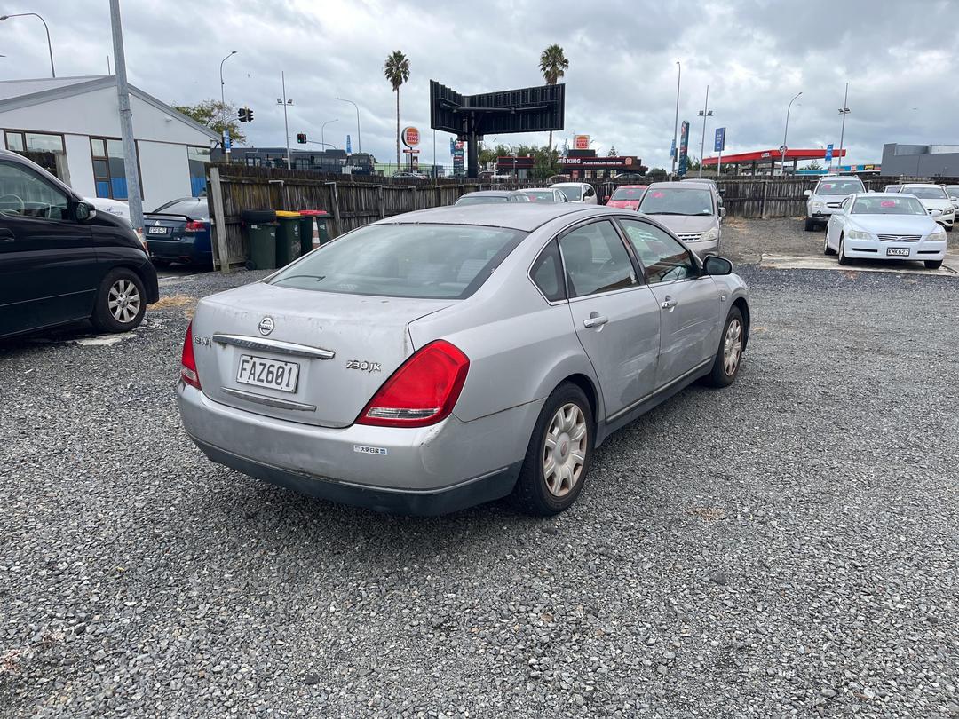 Photo '6' of Nissan Teana