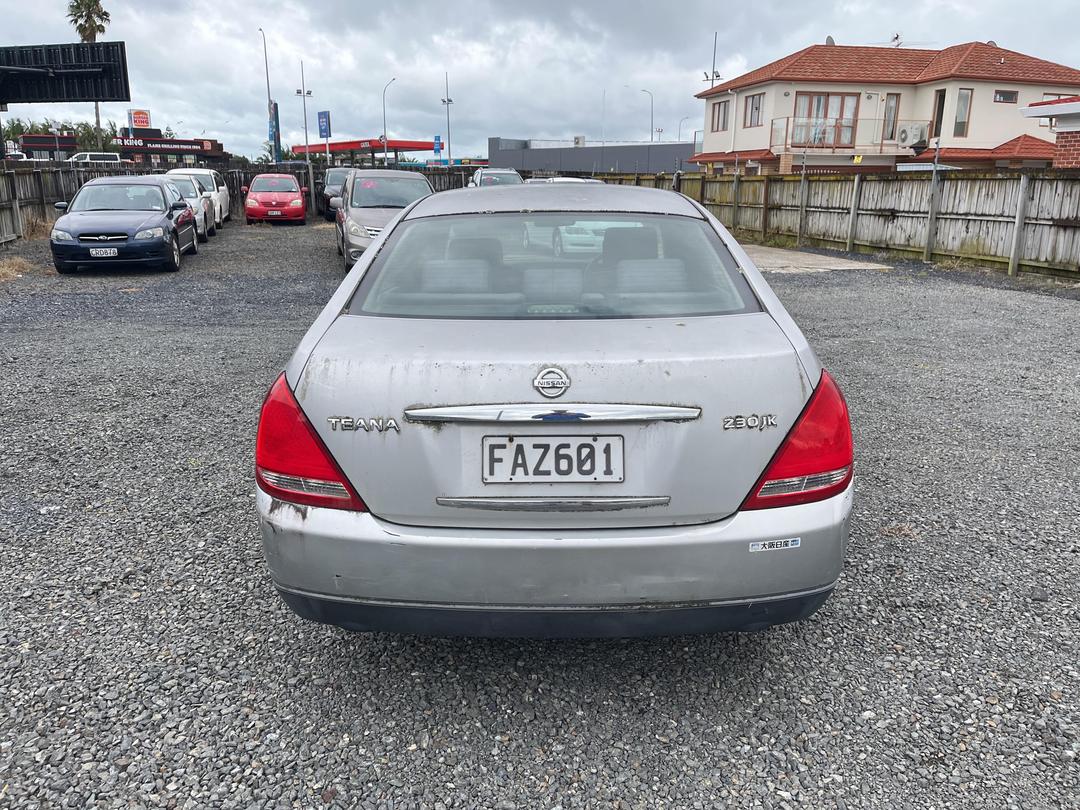 Photo '5' of Nissan Teana