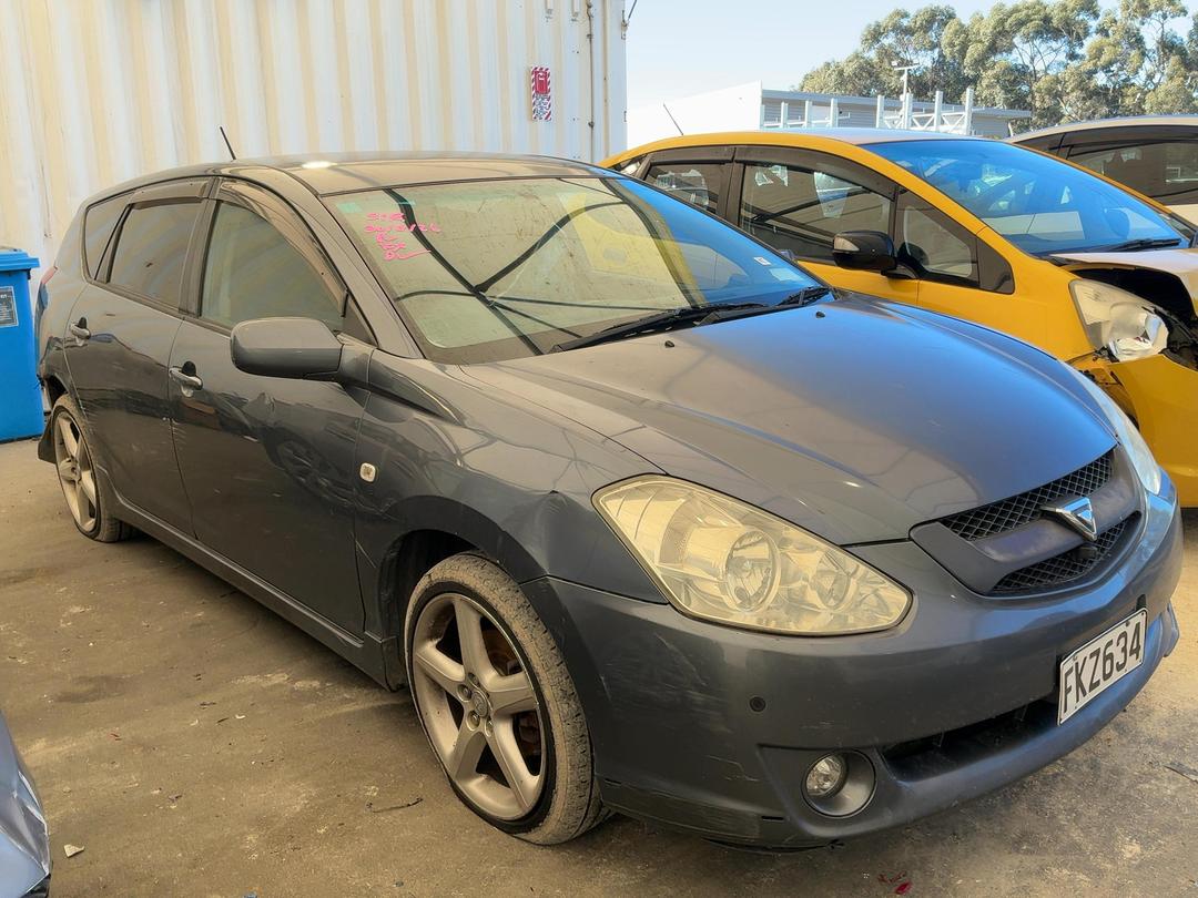 Photo '2' of Toyota Caldina Photo '2' of Toyota Caldina