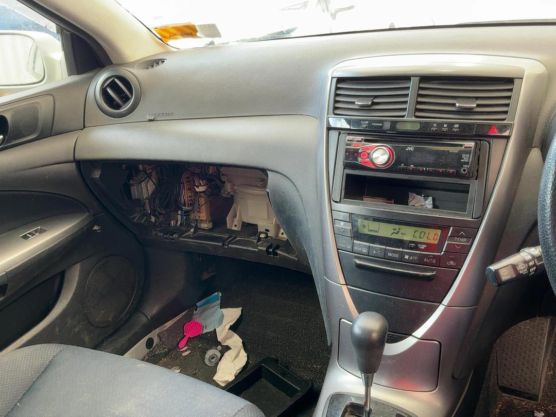 Photo '19' of Toyota Caldina Photo '19' of Toyota Caldina