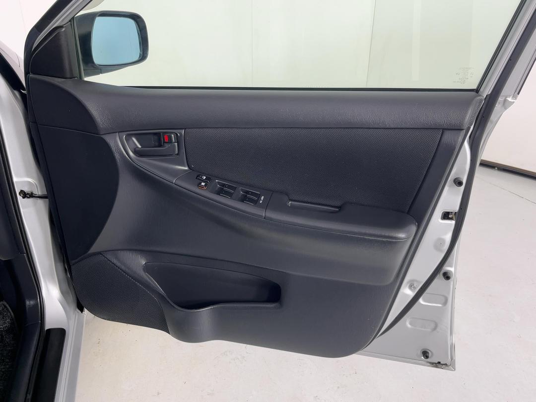Photo '15' of Toyota Corolla
