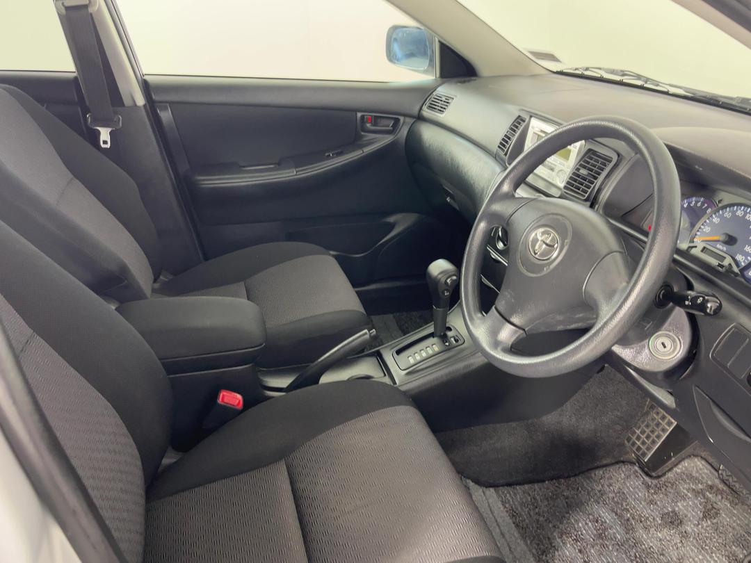 Photo '16' of Toyota Corolla