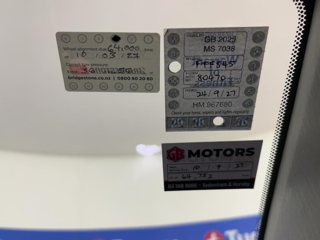 Photo '24' of Toyota Corolla