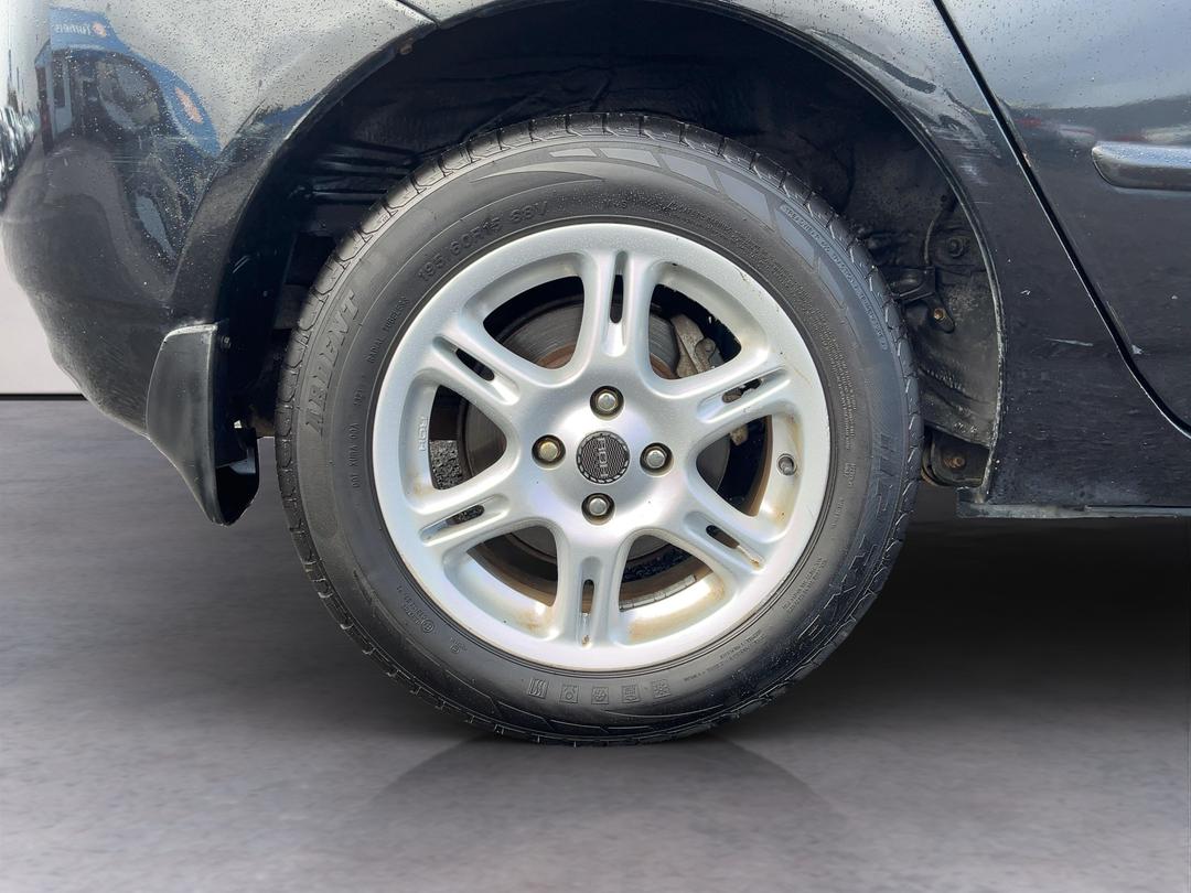 Photo '12' of Toyota Corolla