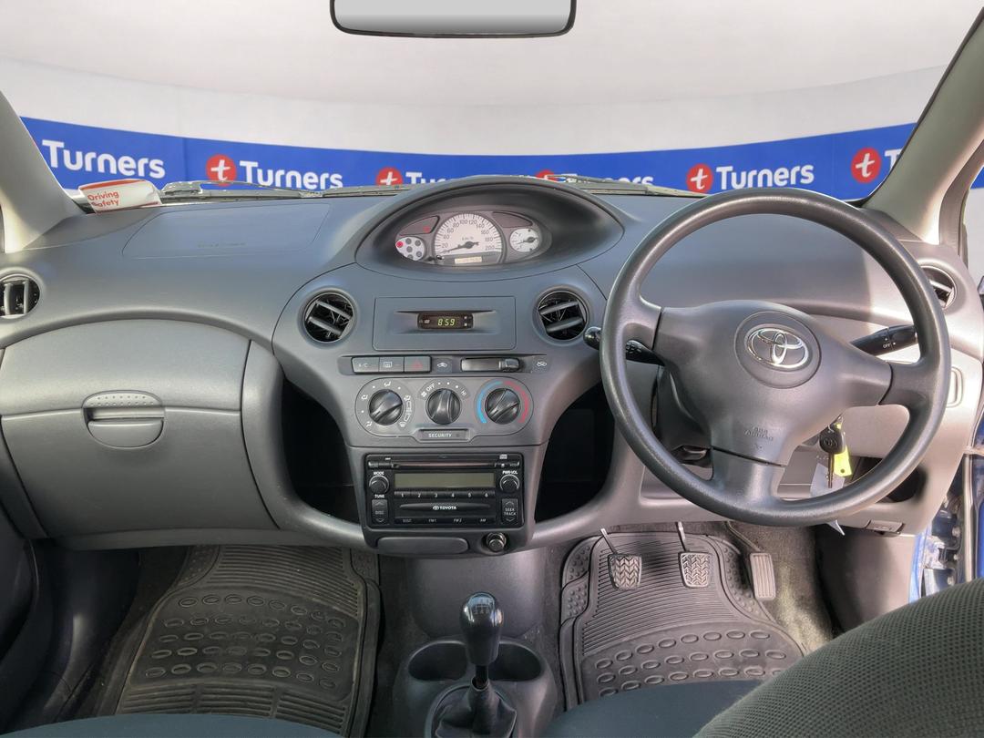 Photo '15' of Toyota Echo Photo '15' of Toyota Echo