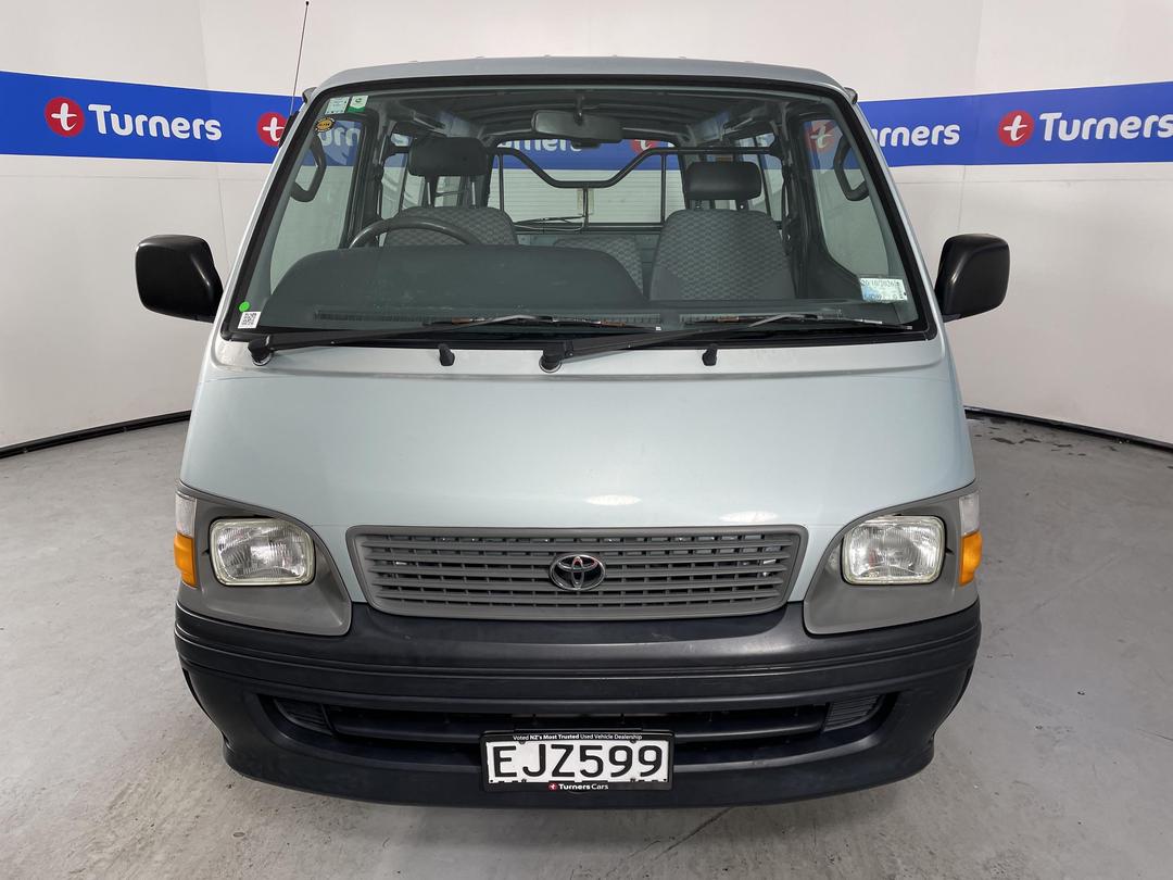 Photo '2' of Toyota Hiace