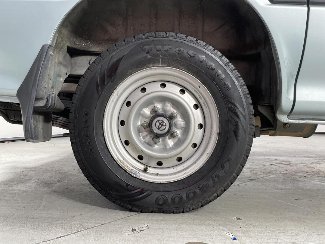 Photo '12' of Toyota Hiace