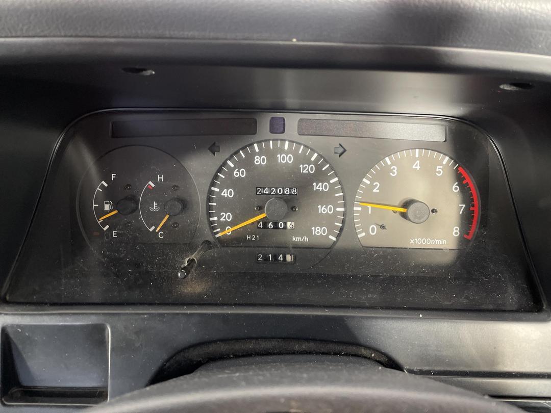 Photo '19' of Toyota Hiace