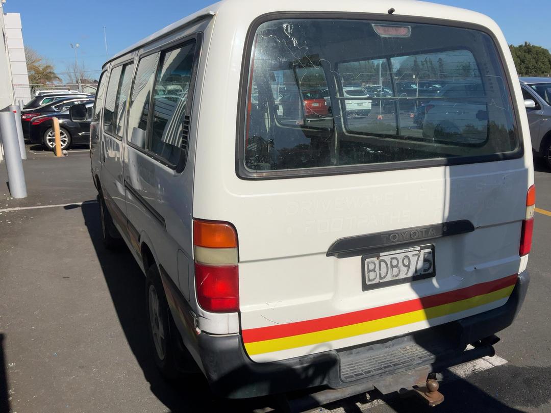 Photo '3' of Toyota Hiace ZL Photo '3' of Toyota Hiace ZL