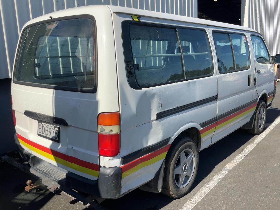 Photo '4' of Toyota Hiace ZL Photo '4' of Toyota Hiace ZL