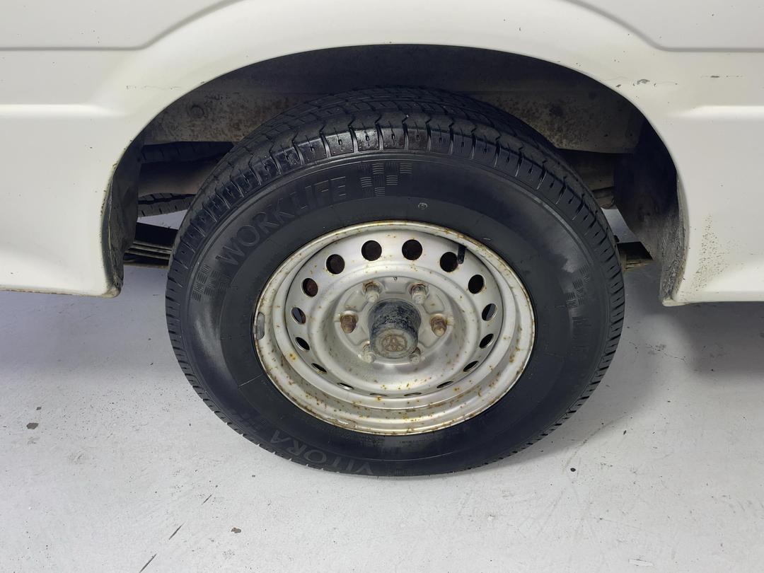 Photo '10' of Toyota Hiace VAN Photo '10' of Toyota Hiace VAN