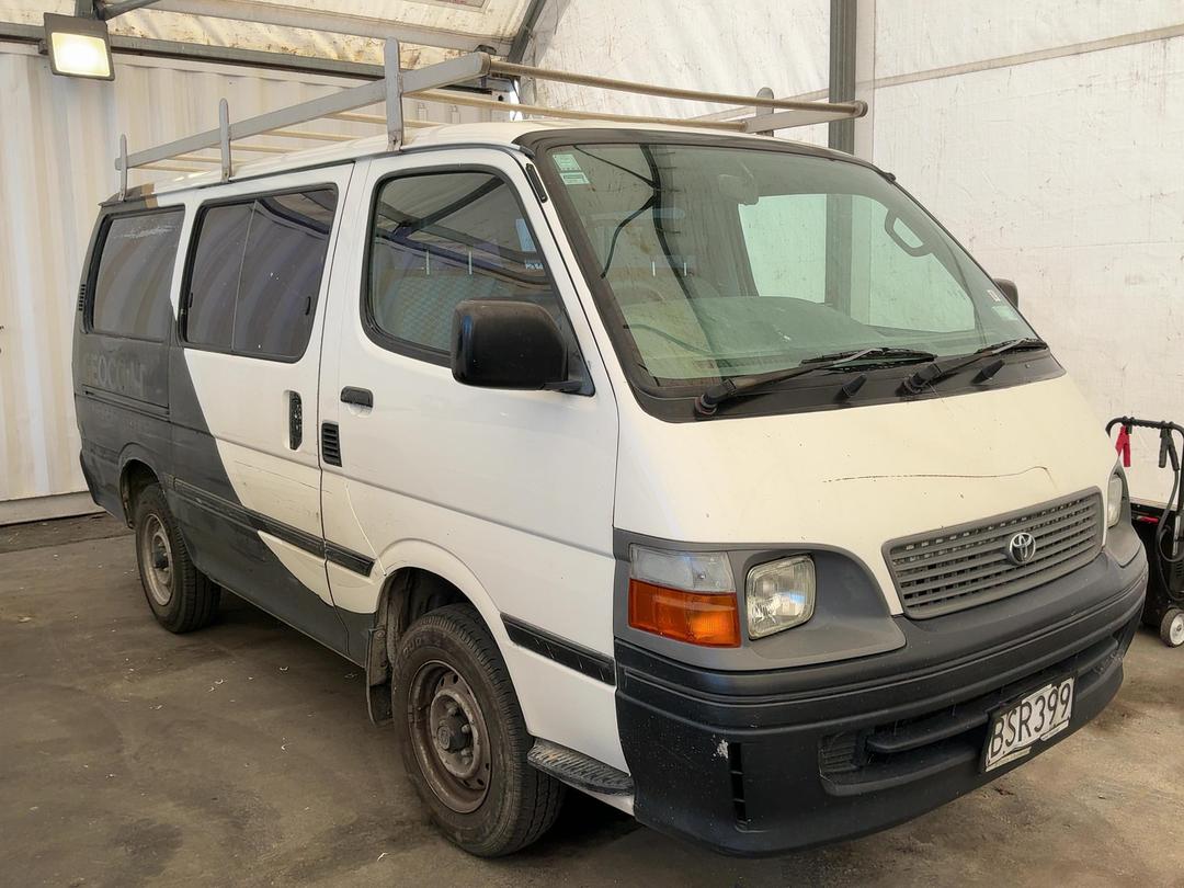 Photo '2' of Toyota Hiace ZR Photo '2' of Toyota Hiace ZR