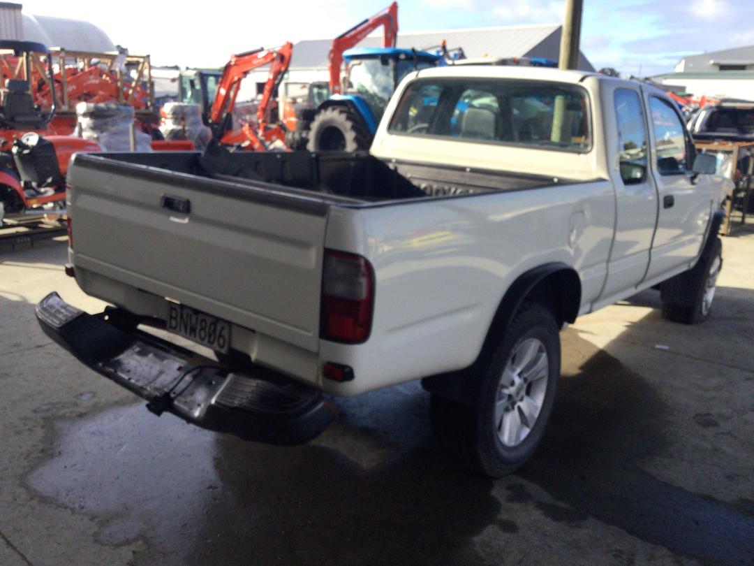 Photo '6' of Toyota Hilux E/C