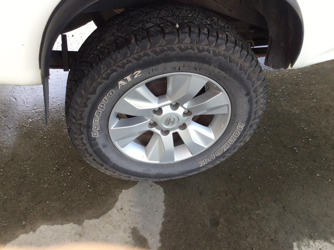 Photo '27' of Toyota Hilux E/C