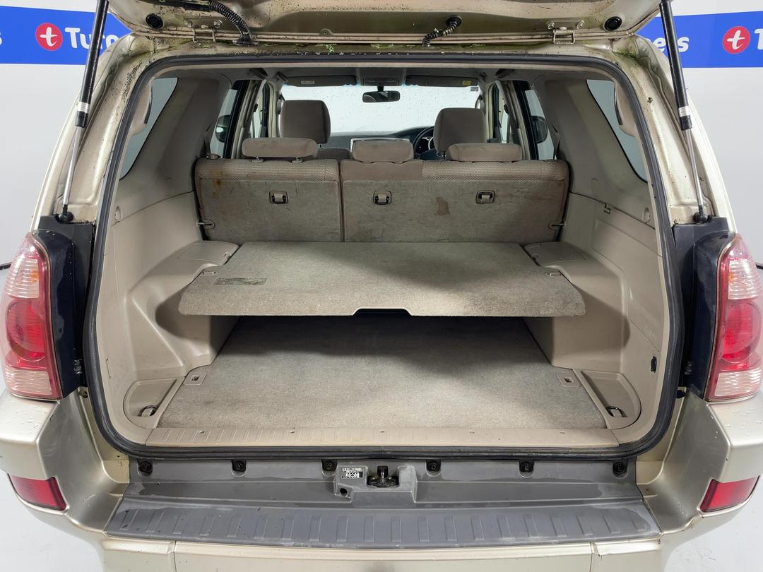 Photo '14' of Toyota Hilux