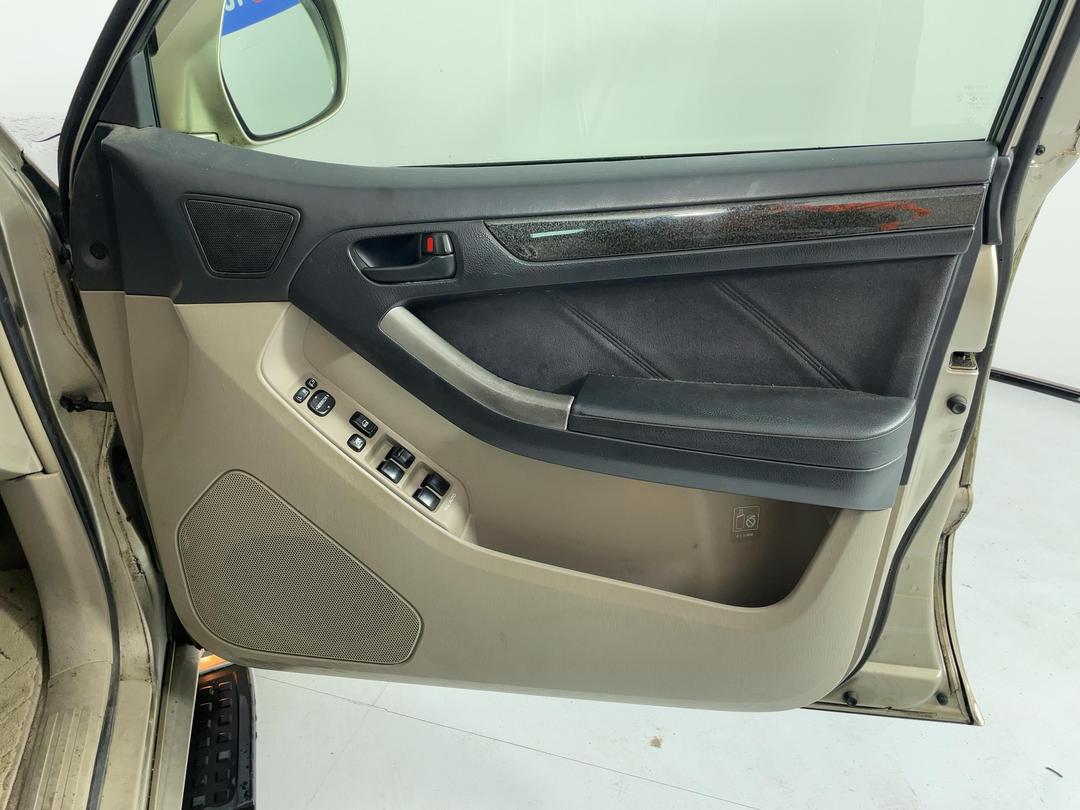 Photo '15' of Toyota Hilux