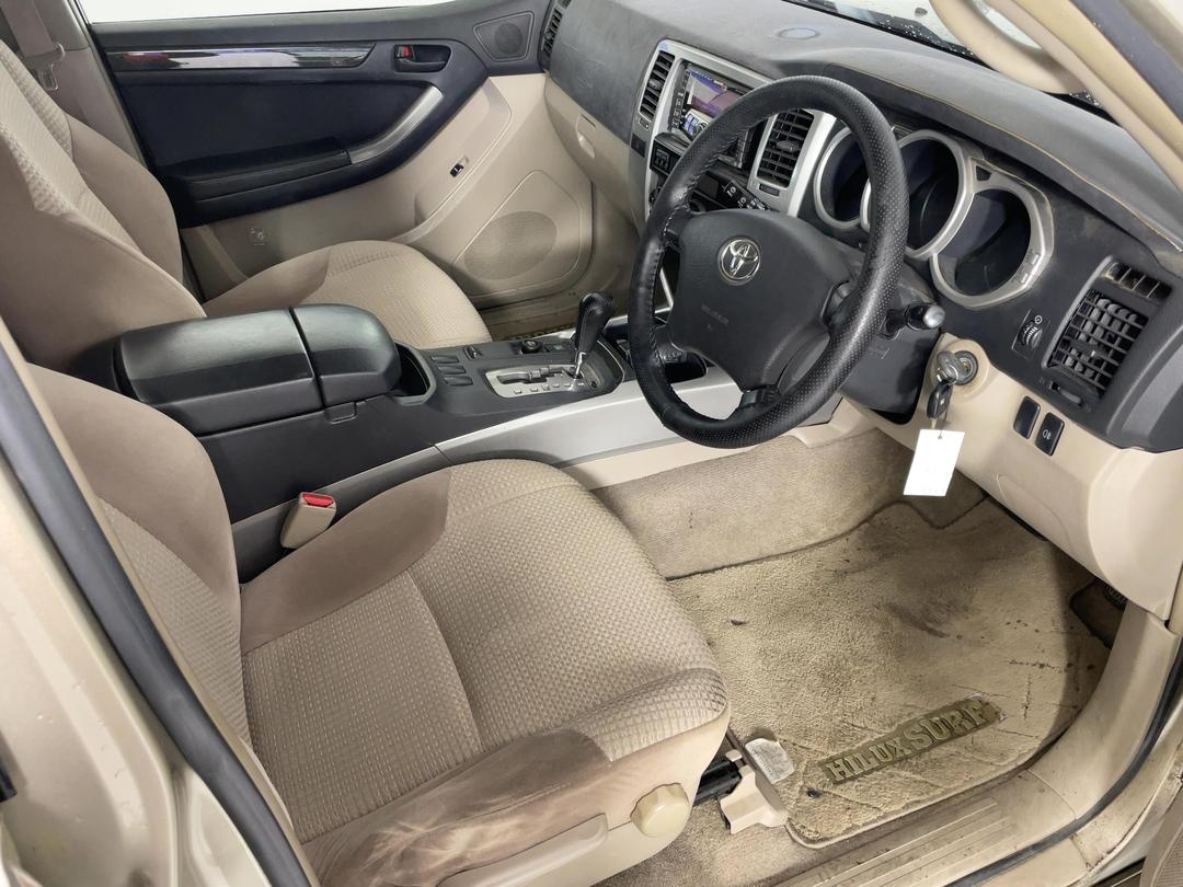 Photo '16' of Toyota Hilux