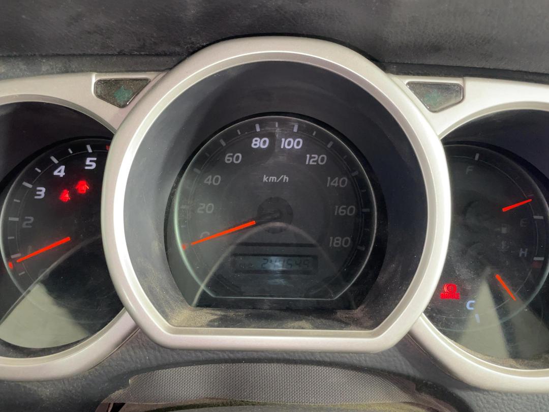 Photo '21' of Toyota Hilux