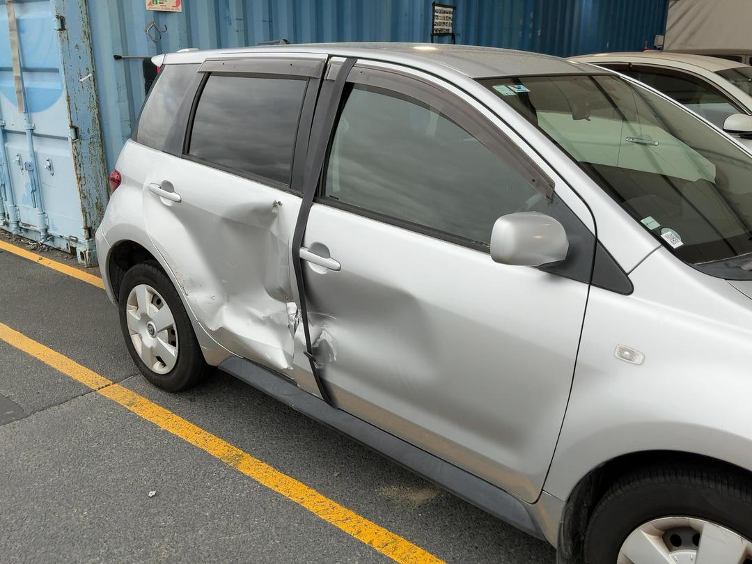 Photo '2' of Toyota IST