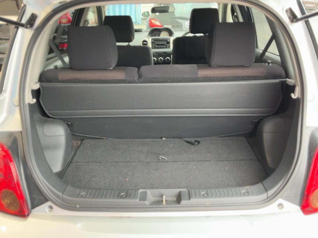 Photo '13' of Toyota IST