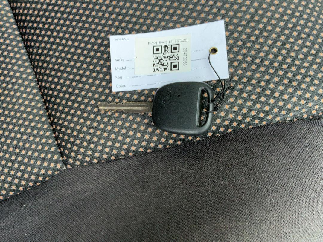 Photo '19' of Toyota IST
