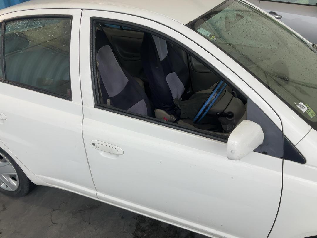 Photo '3' of Toyota Platz Photo '3' of Toyota Platz