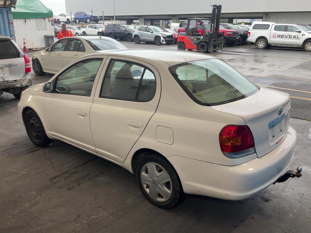 Photo '6' of Toyota Platz Photo '6' of Toyota Platz