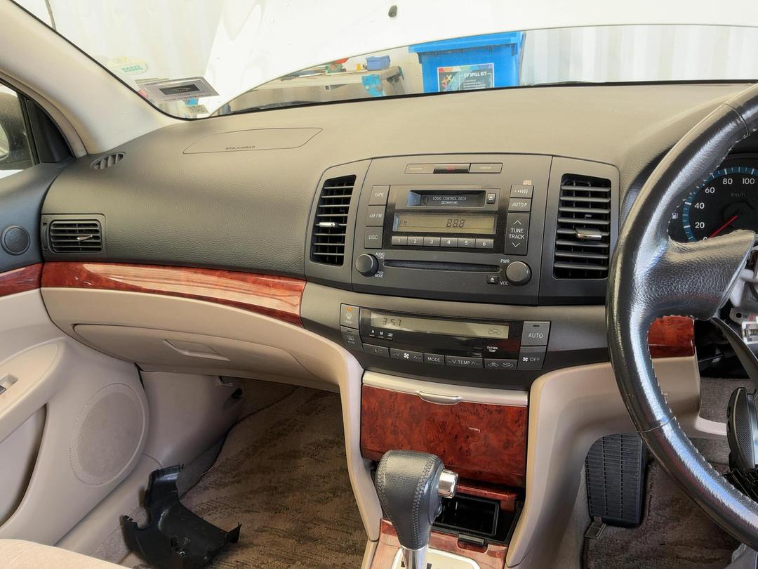 Photo '18' of Toyota Premio