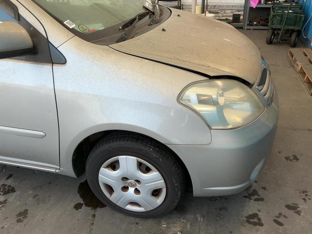 Photo '3' of Toyota Raum Photo '3' of Toyota Raum
