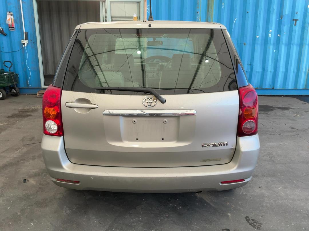 Photo '11' of Toyota Raum Photo '11' of Toyota Raum