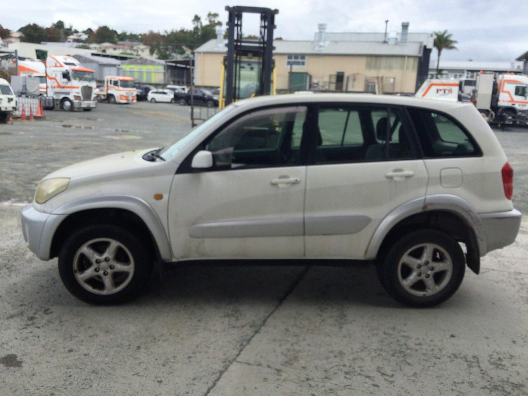 Photo '4' of Toyota Rav4