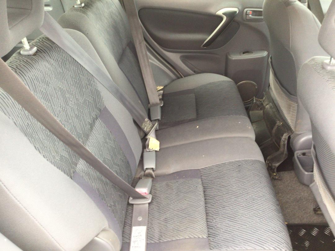 Photo '16' of Toyota Rav4