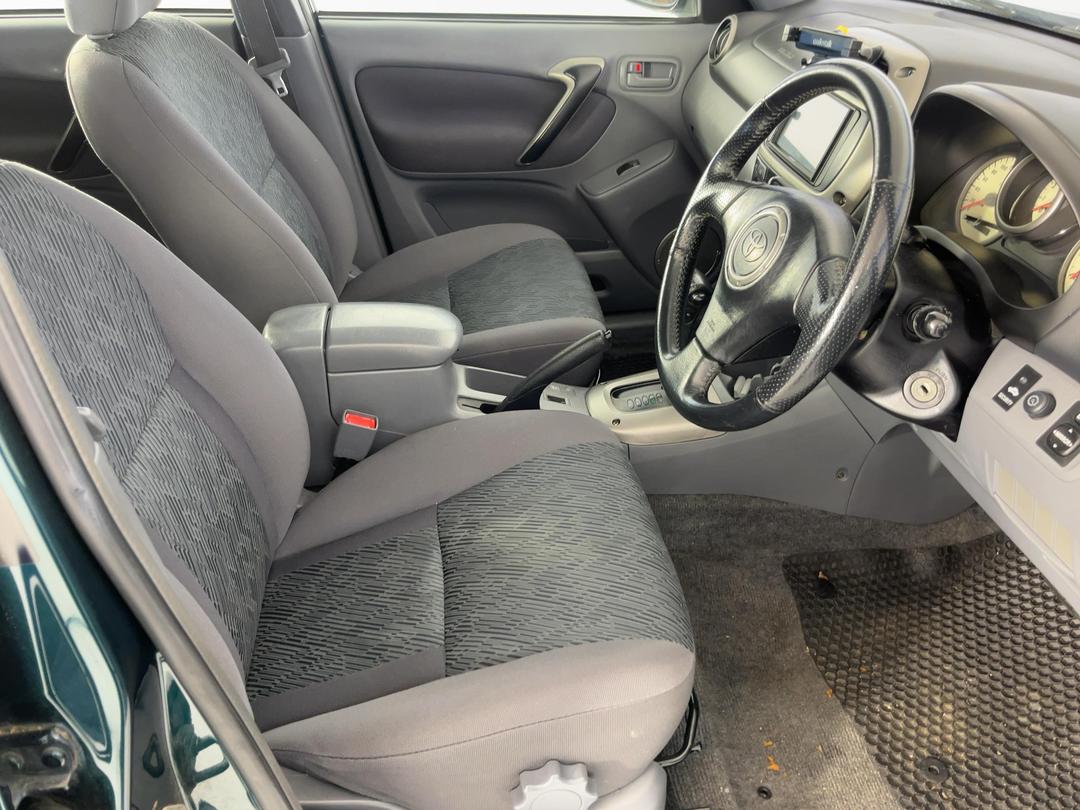Photo '16' of Toyota Rav4