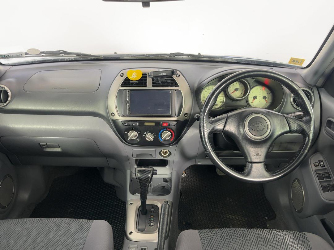 Photo '17' of Toyota Rav4