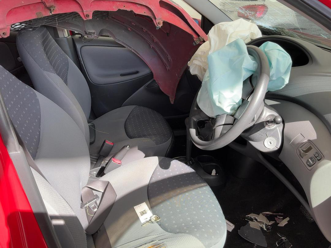 Photo '20' of Toyota Vitz Photo '20' of Toyota Vitz