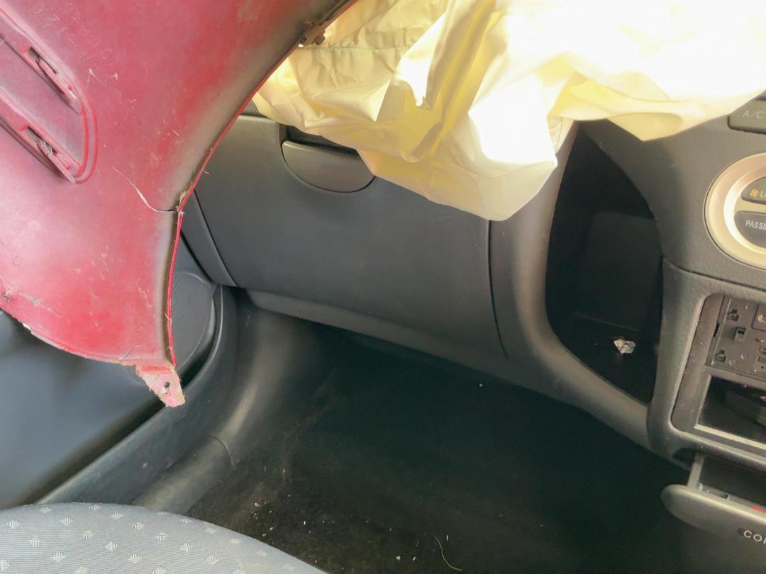 Photo '24' of Toyota Vitz Photo '24' of Toyota Vitz