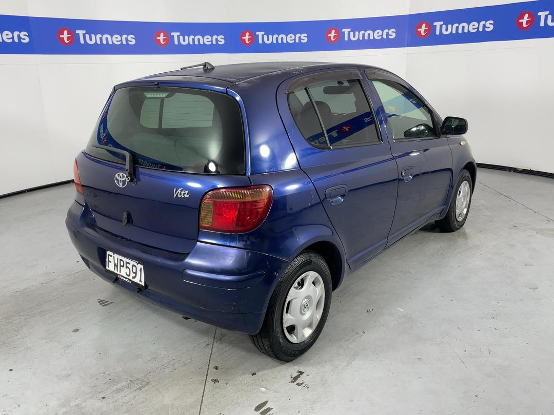 Photo '7' of Toyota Vitz