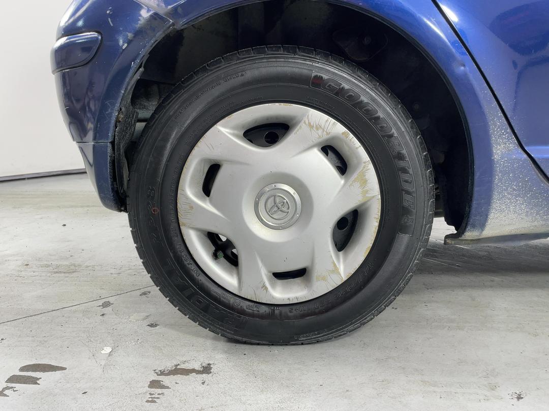 Photo '12' of Toyota Vitz