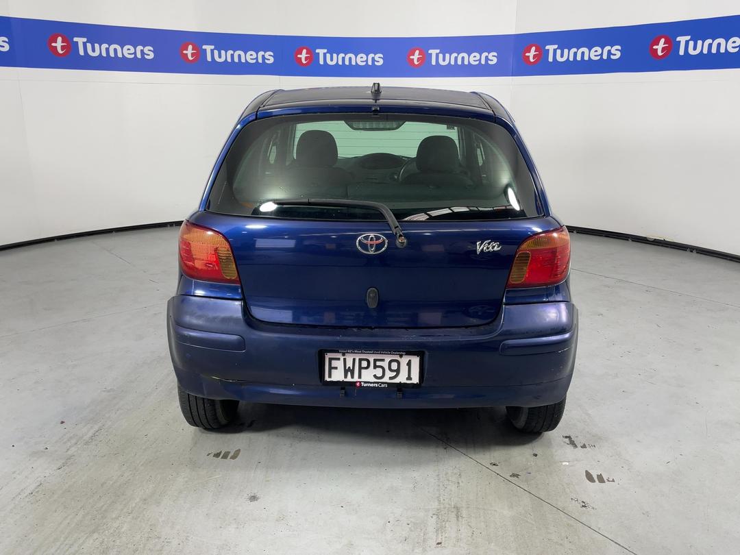 Photo '6' of Toyota Vitz