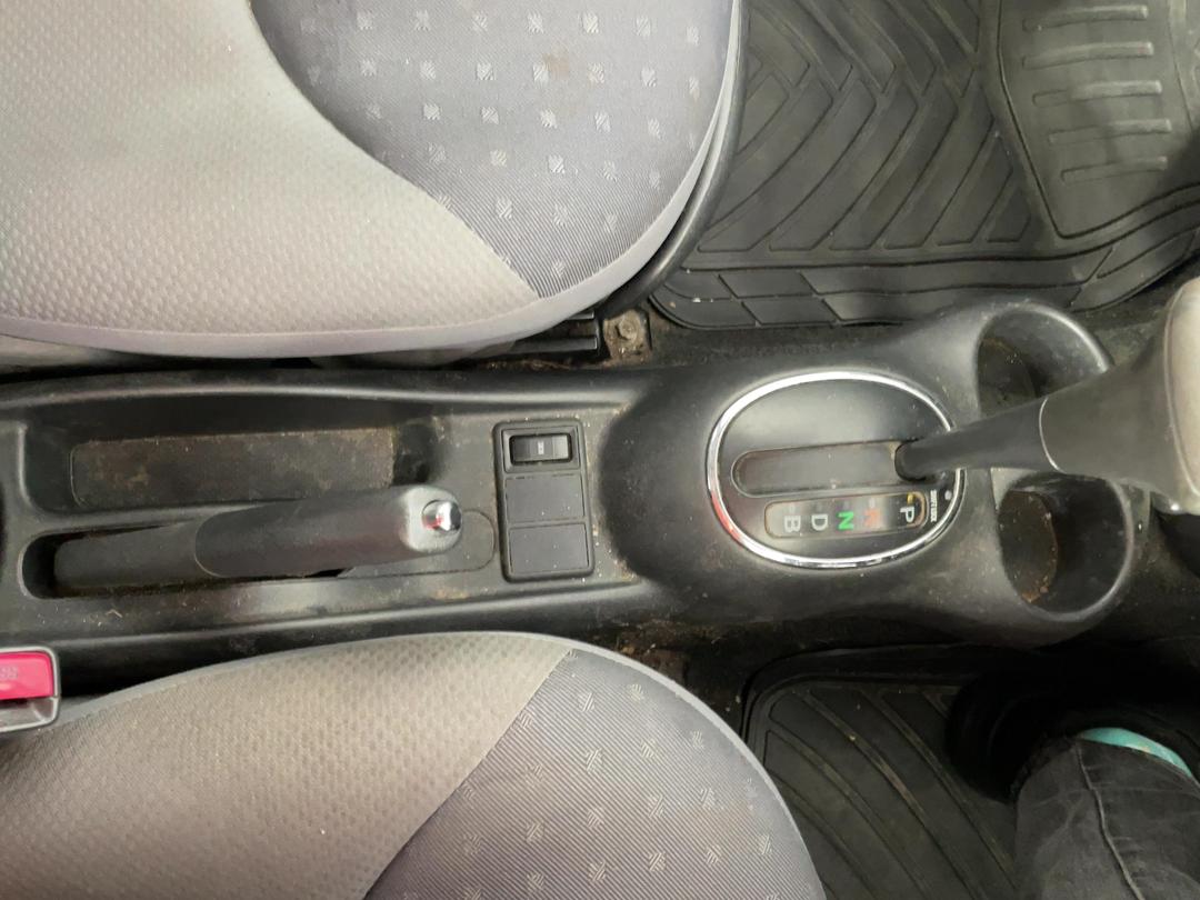Photo '18' of Toyota Vitz