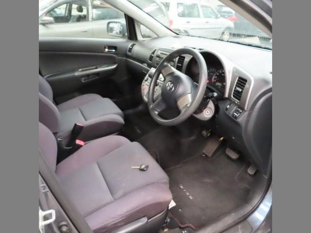 Photo '8' of Toyota Wish Photo '8' of Toyota Wish
