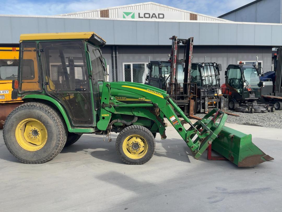 Photo '4' of Tractor JD 4410 Tractor