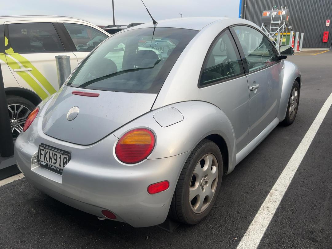 Photo '6' of Volkswagen Beetle Photo '6' of Volkswagen Beetle