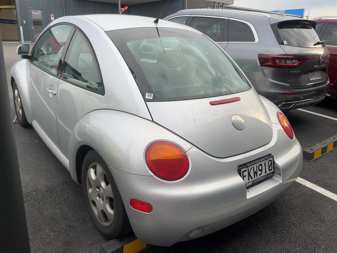 Photo '4' of Volkswagen Beetle Photo '4' of Volkswagen Beetle