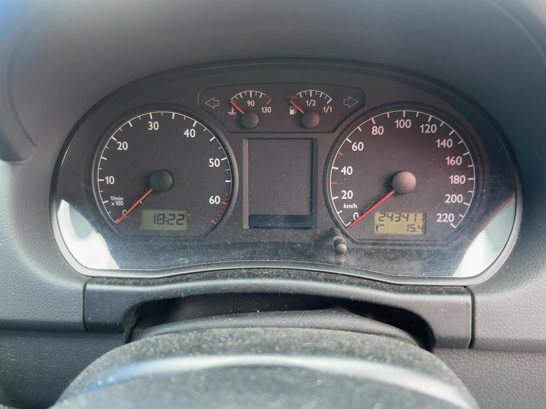 Photo '18' of Volkswagen Polo Photo '18' of Volkswagen Polo