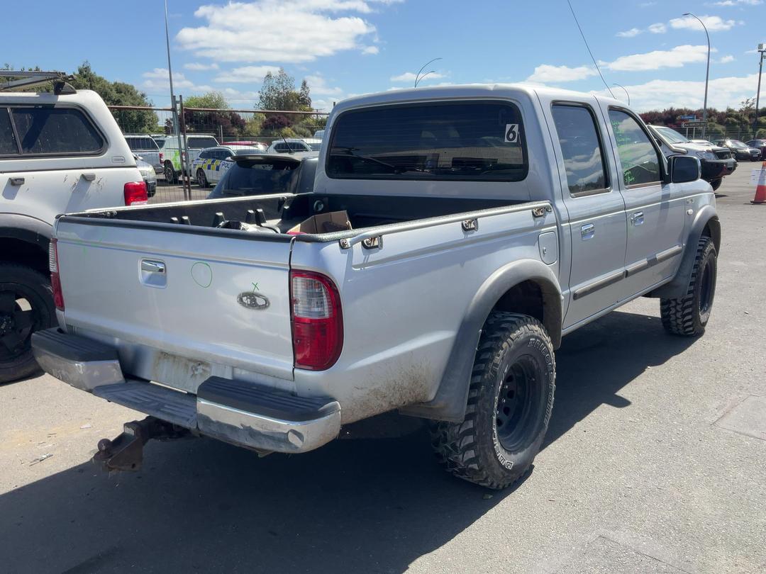 Photo '4' of Ford Courier XLX TD Crew